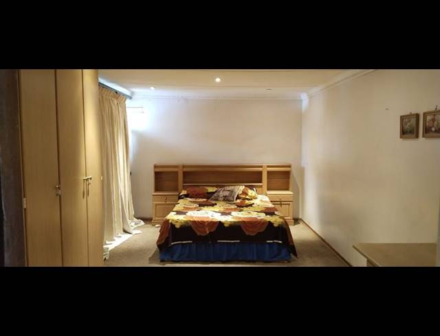 6 BEDROOM HOUSE FOR SALE IN LAUDIUM